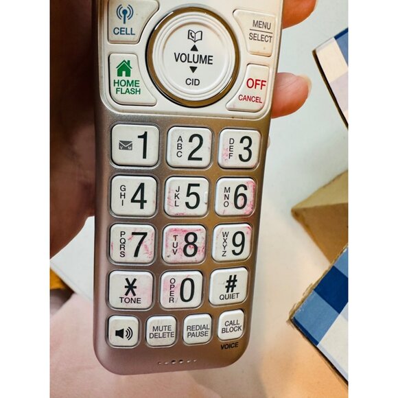 VTech Bluetooth Cordless telephones 4 handsets answering machine connect to cell - Picture 4 of 12